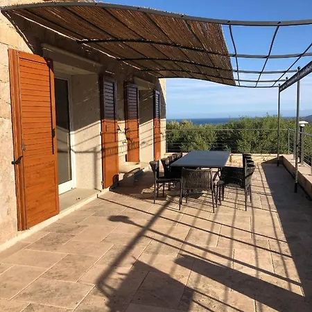 Willa Villa Porto Vecchiaccio *